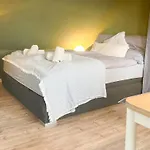 Pearls - Gemuetliches Dachgeschoss-studio Im Zentrum Von Апартаменты Клеве