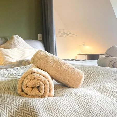 Pearls - Gemuetliches Dachgeschoss-studio Im Zentrum Von קלב