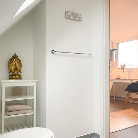 Апартаменты Pearls - Gemuetliches Dachgeschoss-studio Im Zentrum Von