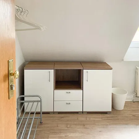 דירה Pearls - Gemuetliches Dachgeschoss-studio Im Zentrum Von קלב