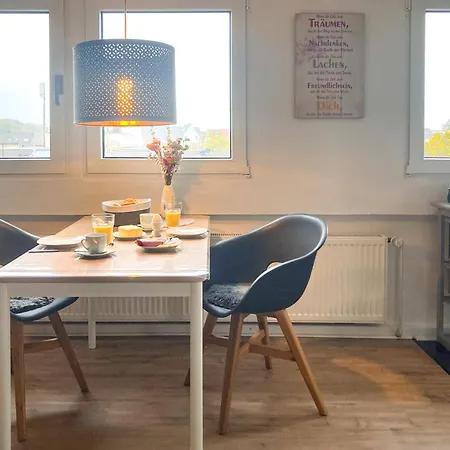 Apartmán Pearls - Gemuetliches Dachgeschoss-studio Im Zentrum Von *