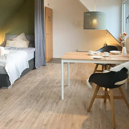 Apartmán Pearls - Gemuetliches Dachgeschoss-studio Im Zentrum Von