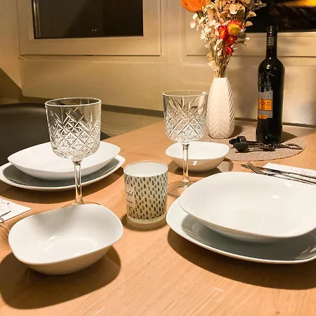 Pearls - Gemuetliches Dachgeschoss-studio Im Zentrum Von Apartmán *